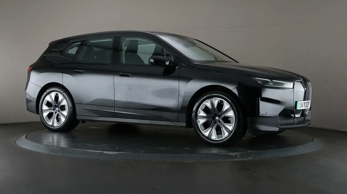 2022-bmw-ix-e-xdrive-40-sport-big-50