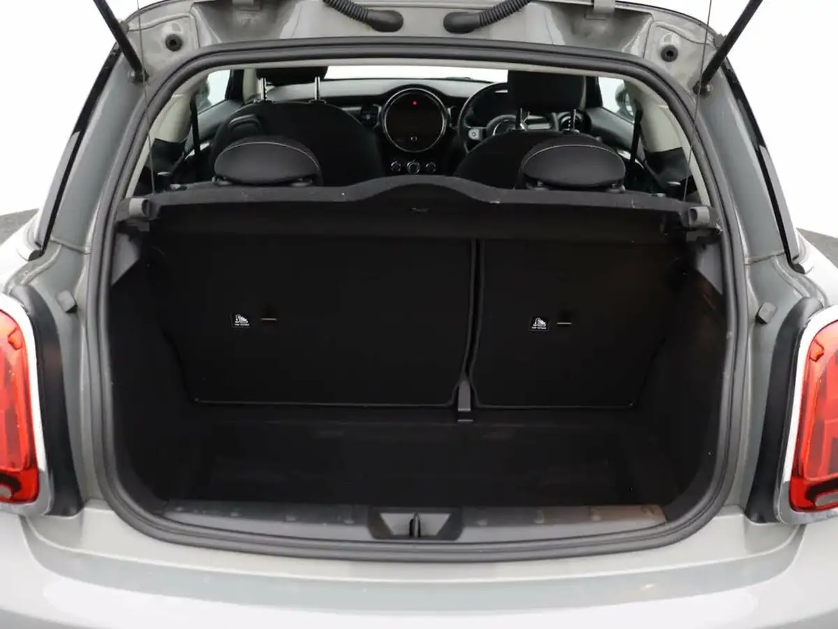 2022-mini-cooper-15-cooper-classic-hatchback-3d-big-9