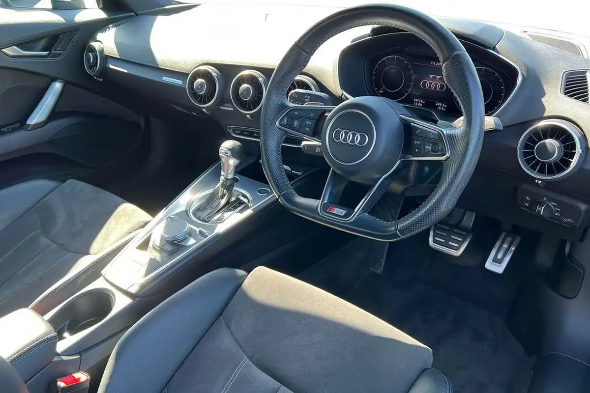 2017-audi-tt-coupe-20-tfsi-quattro-s-line-big-5