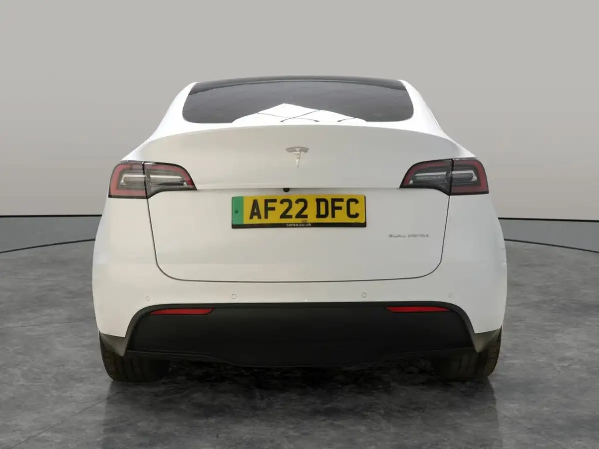 2022-tesla-model-y-e-long-range-big-12