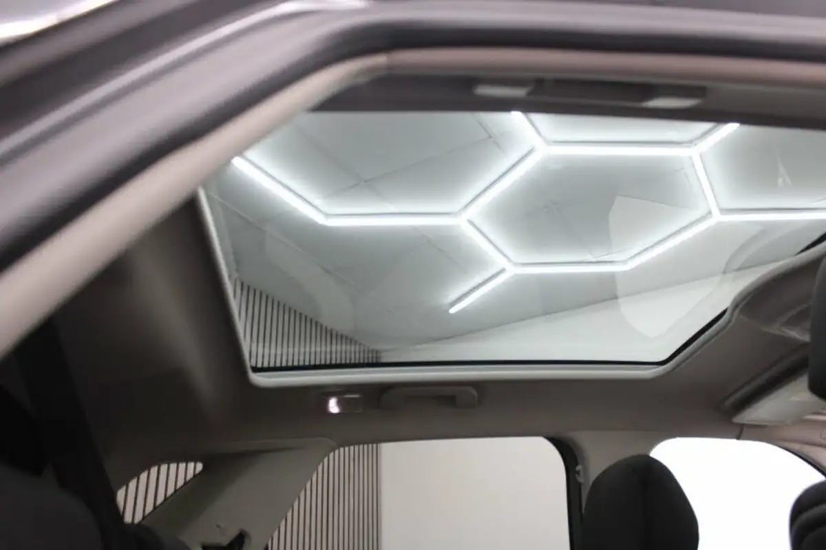 2018-citroen-c4-picasso-16bluehdi-flair-eat6-big-37