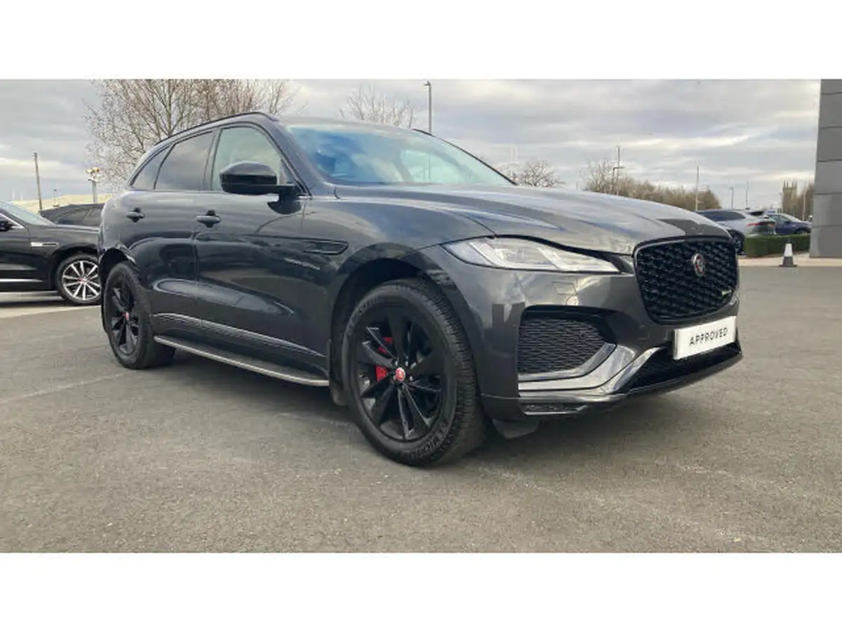 2022-jaguar-f-pace-20-d200-r-dynamic-black-big-31