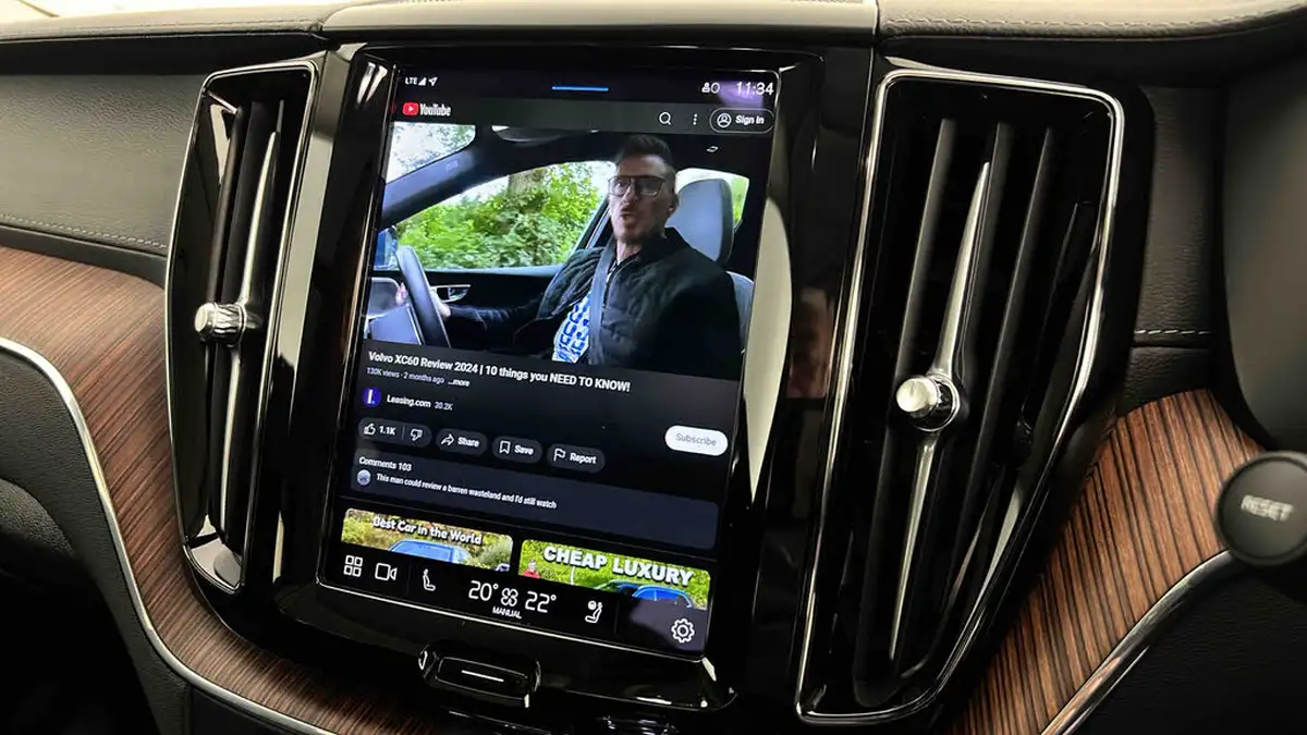 2024-volvo-xc60-20-t8-ultimate-dark-big-36