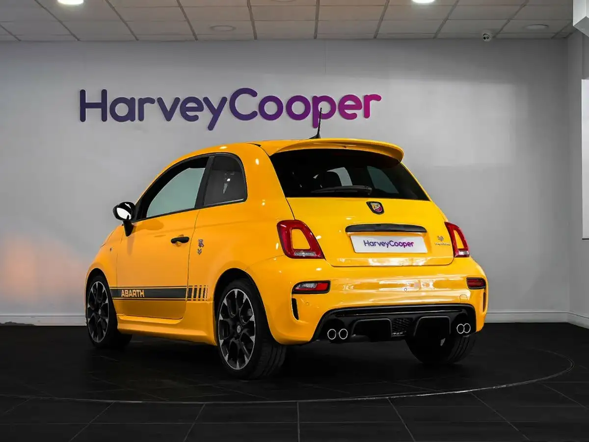 2021-abarth-595-14-tjet-competizione-big-4
