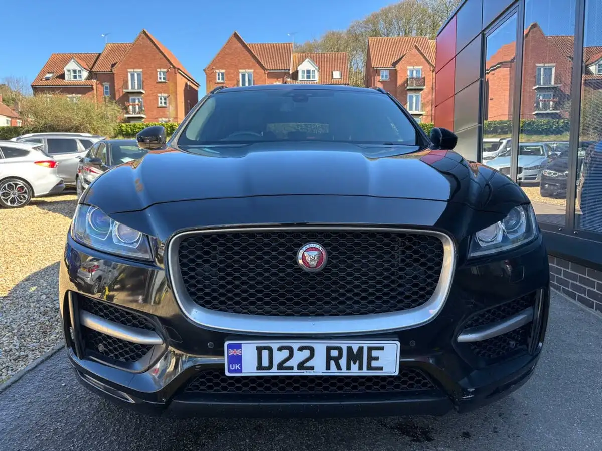 2017-jaguar-f-pace-20-i4d-r-sport-180ps-awd-ss-auto-big-2