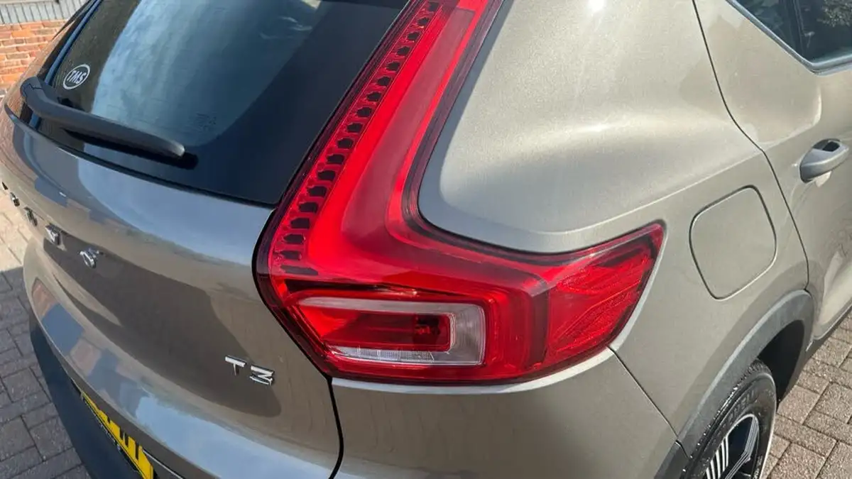 2021-volvo-xc40-15-t3-inscription-163bhp-big-39