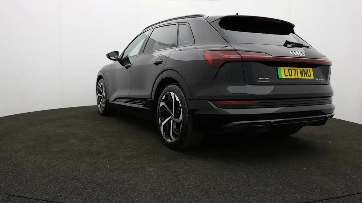 2022-audi-e-tron-55e-black-edition-station-wagon-big-71