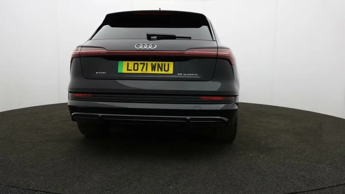 2022-audi-e-tron-55e-black-edition-station-wagon-big-5
