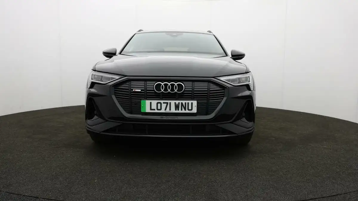 2022-audi-e-tron-55e-black-edition-station-wagon-big-47
