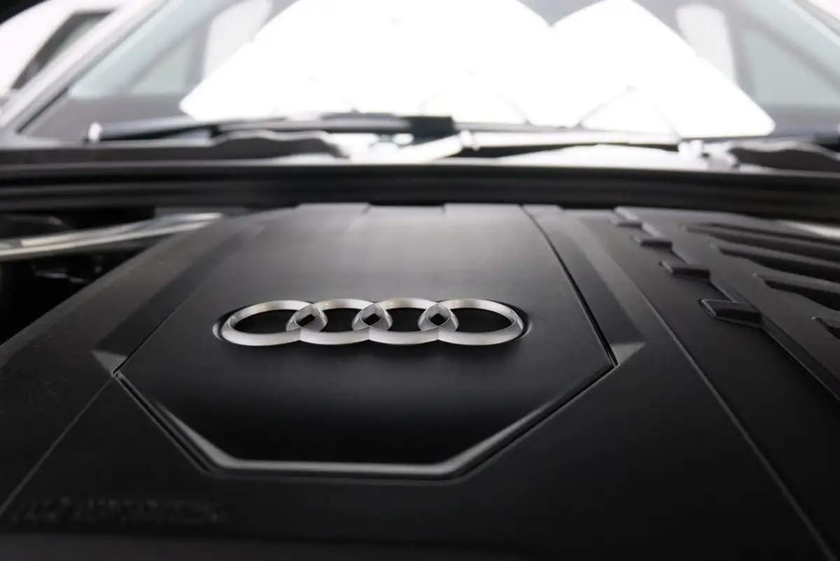 2024-audi-a4-avant-20-35-tfsi-s-line-big-53