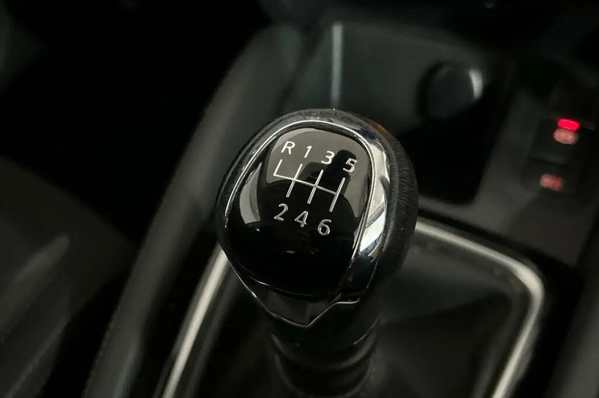 2021-nissan-qashqai-13-dig-t-acenta-premium-140ps-big-16