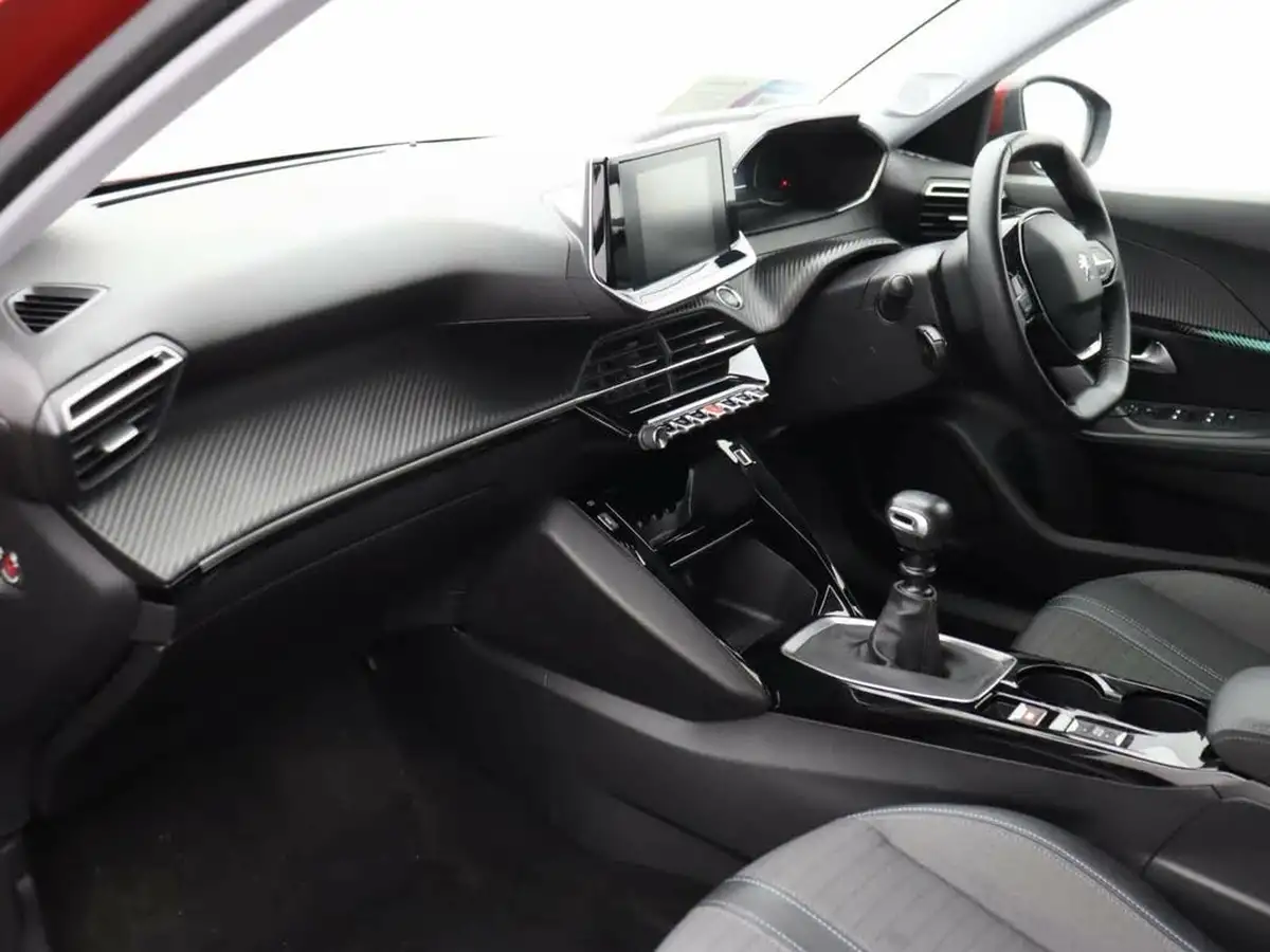 2021-peugeot-2008-suv-12-puretech-allure-100bhp-big-7