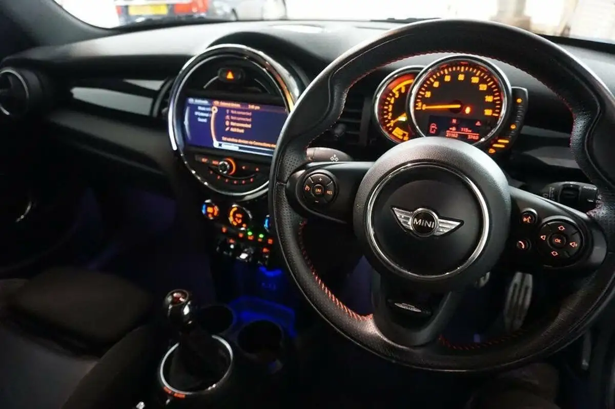 2015-mini-cooper-15td-cooper-d-114bhp-5d-big-21