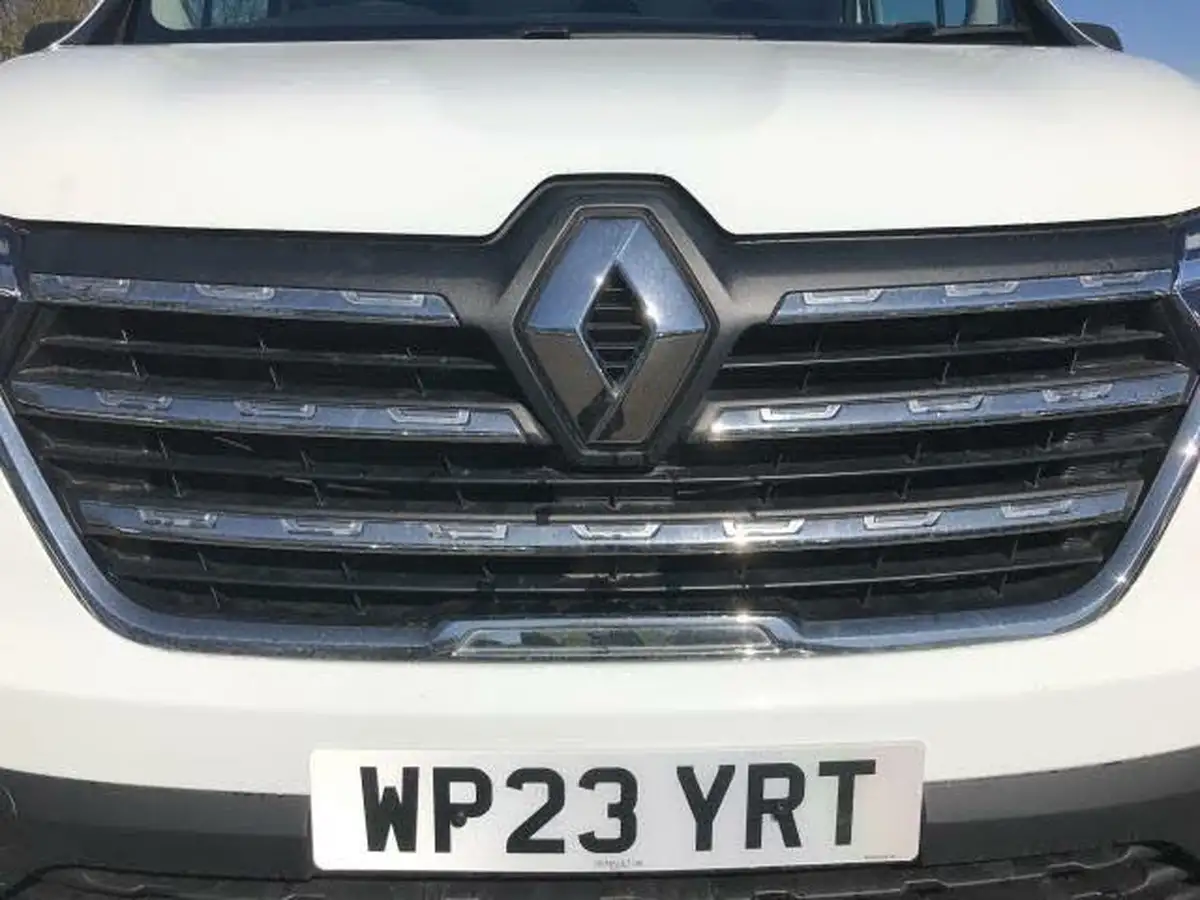 2023-renault-trafic-20dci-sl28-130-business-big-11