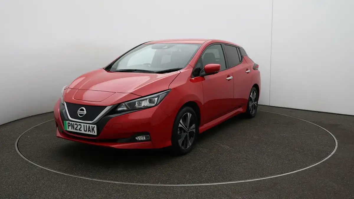 2022-nissan-leaf-e-tekna-big-28