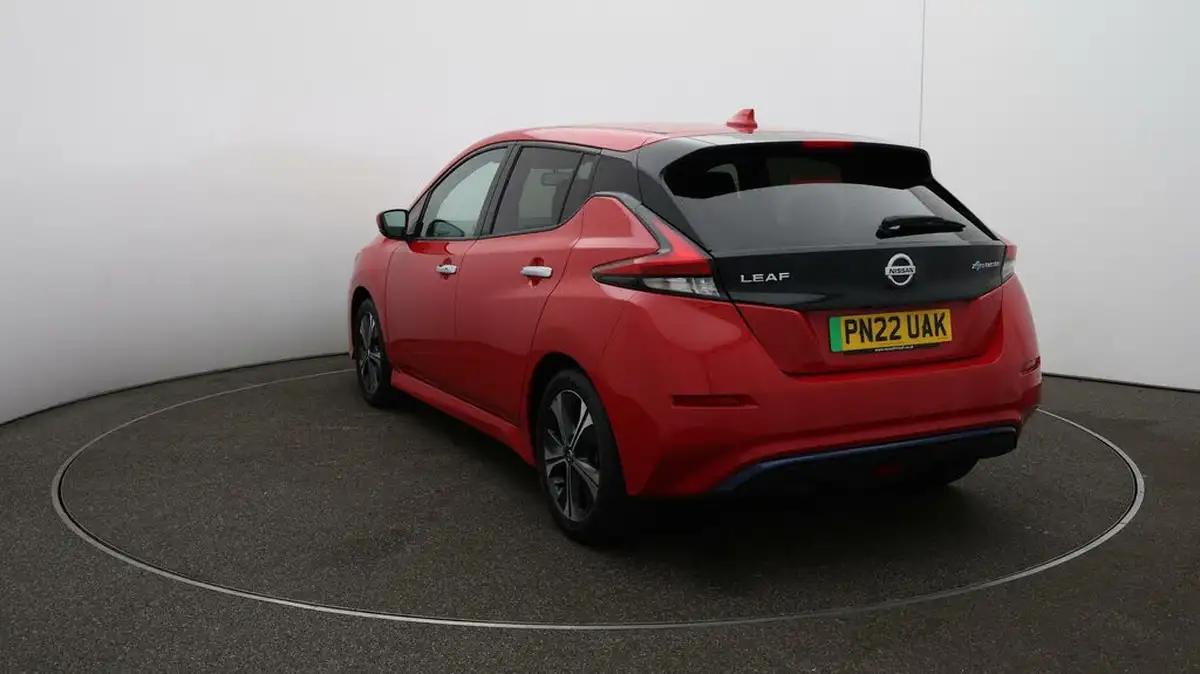 2022-nissan-leaf-e-tekna-big-52