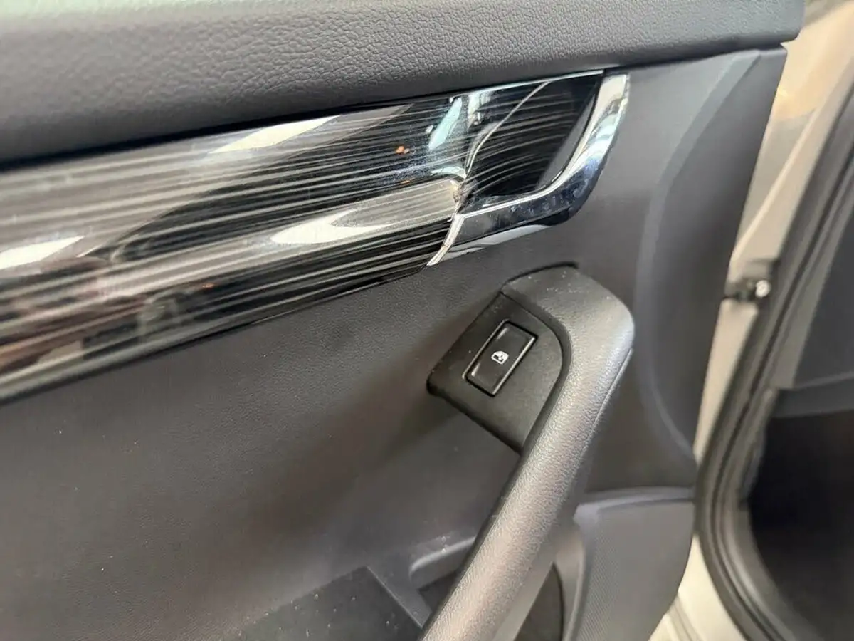 2019-skoda-octavia-15-tsi-se-l-hatchback-dsg-big-18