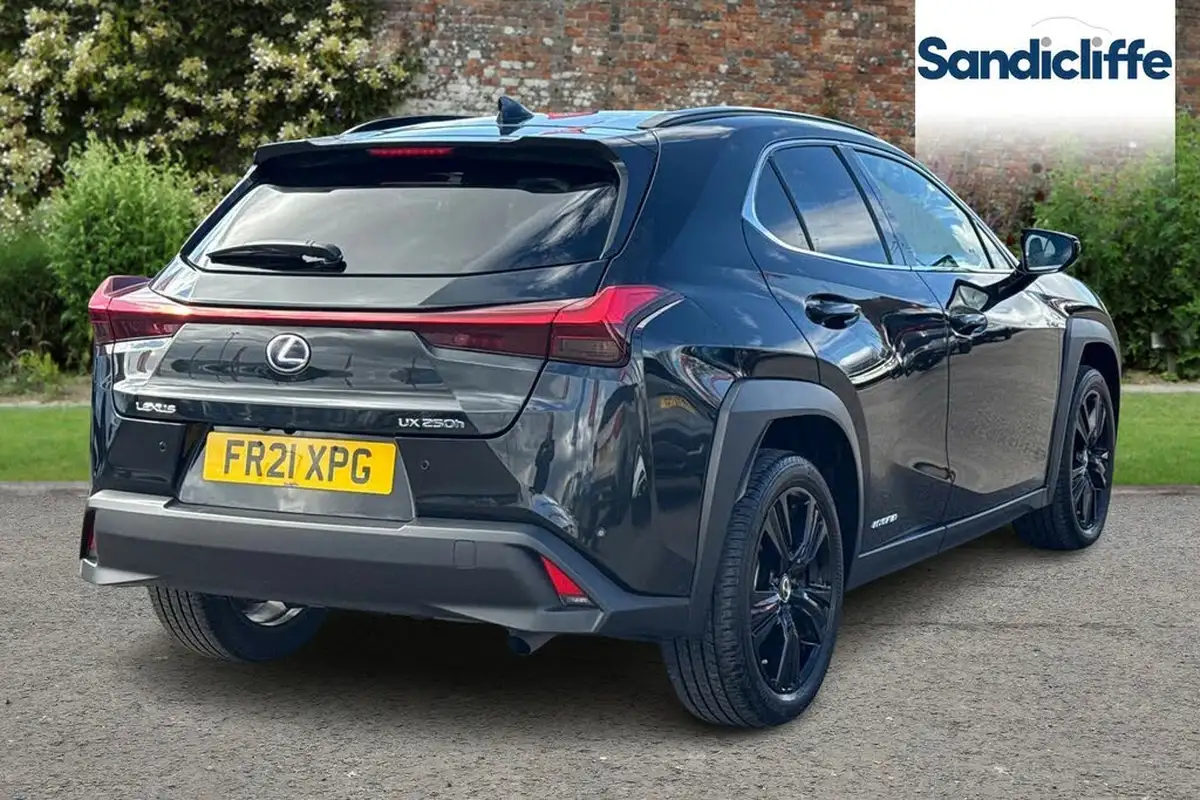 2021-lexus-ux-250h-20-ux-184bhp-without-navigation-big-3