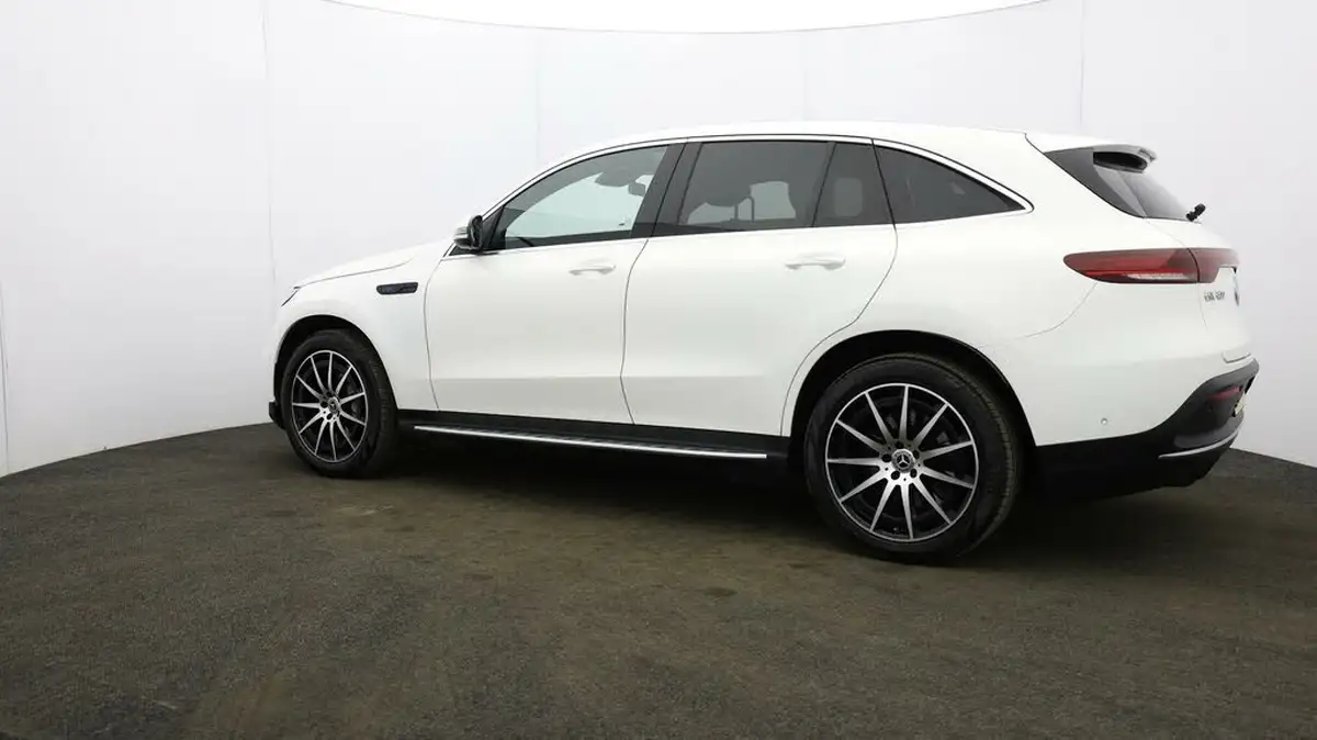 2021-mercedes-benz-eqc-e-eqc-400-amg-line-big-57