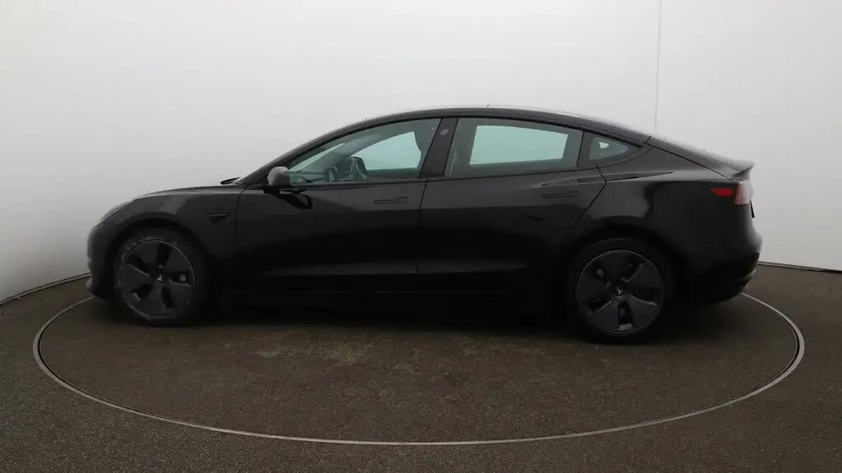 2022-tesla-model-3-e-long-range-big-55
