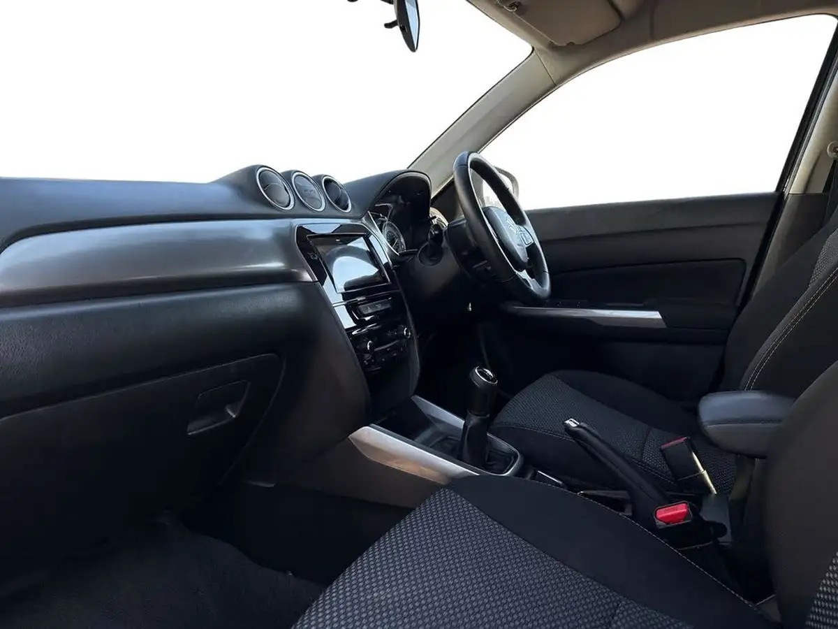 2019-suzuki-vitara-10-boosterjet-sz-t-big-9