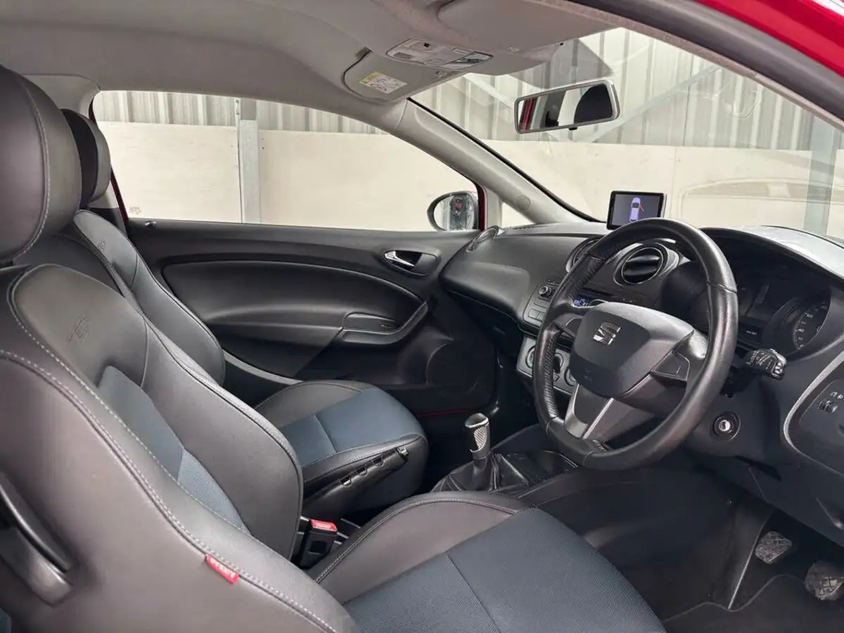 2015-seat-ibiza-12-i-tech-sportcoupe-3d-big-13