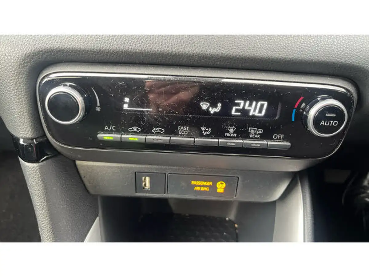 2022-toyota-yaris-15-vvt-i-design-big-18