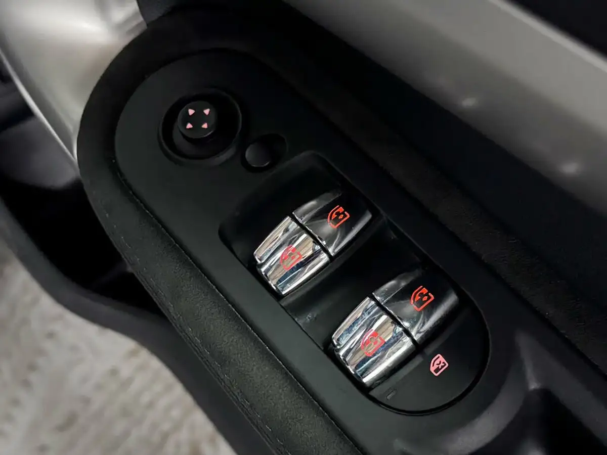 2021-mini-countryman-15-cooper-s-e-phev-exclusive-big-20
