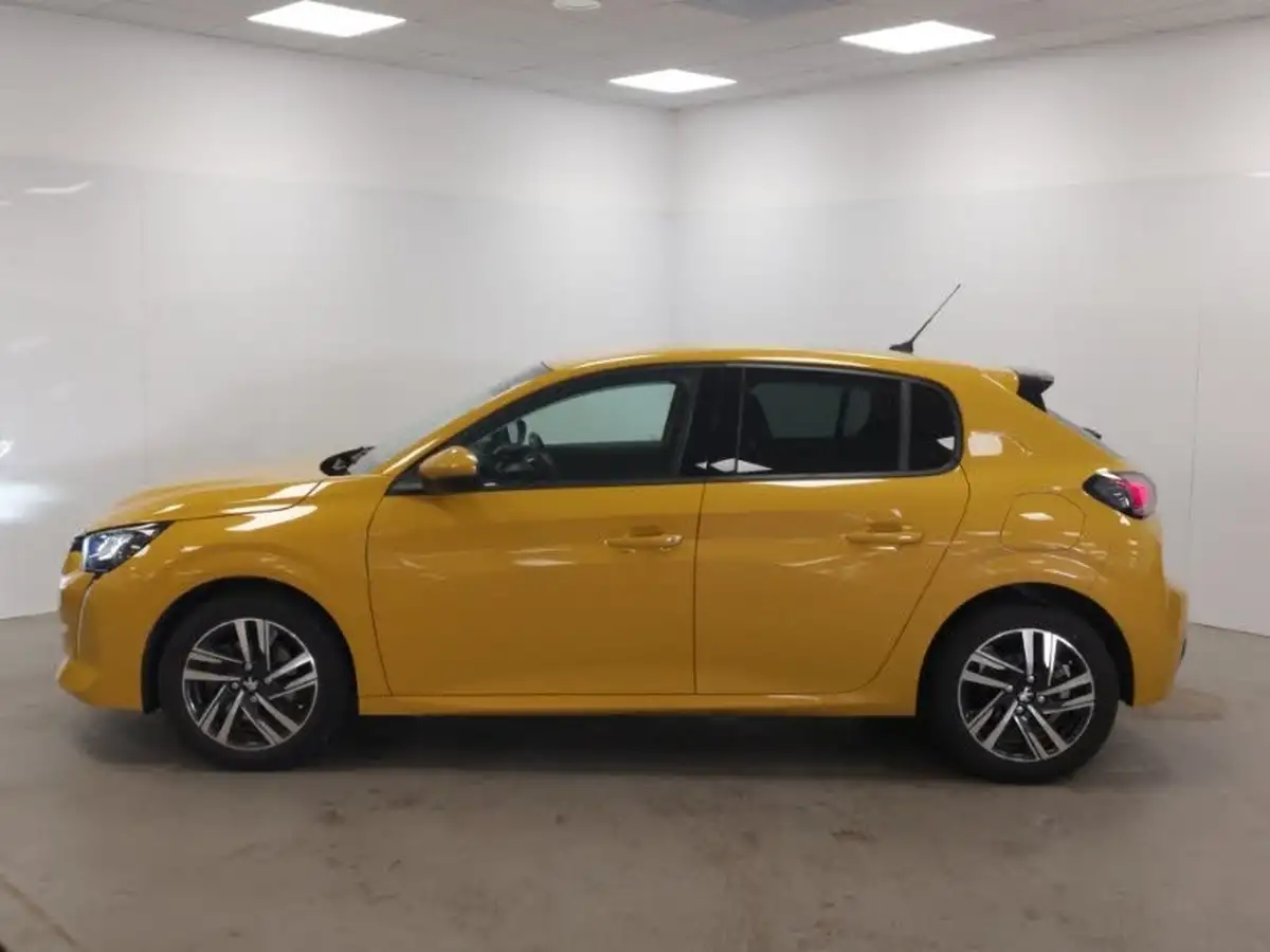 2021-peugeot-208-12-puretech-allure-premium-100bhp-big-3