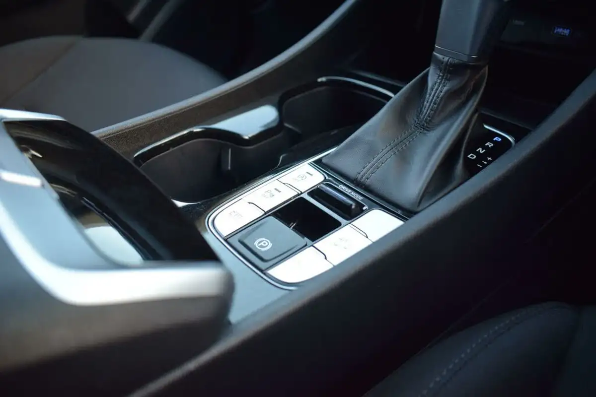 2022-hyundai-tucson-16-t-gdi-se-connect-150ps-48-volt-mhev-dct-big-15