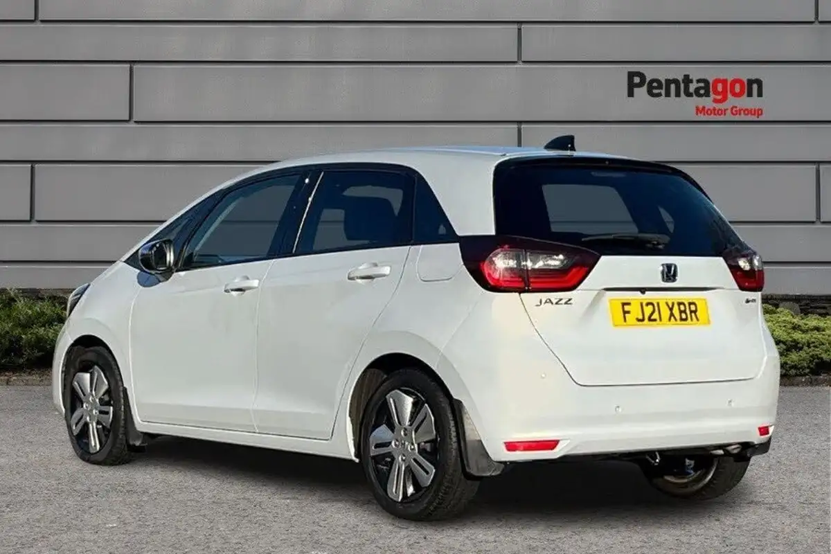 2021-honda-jazz-15-i-mmd-ex-107ps-big-1