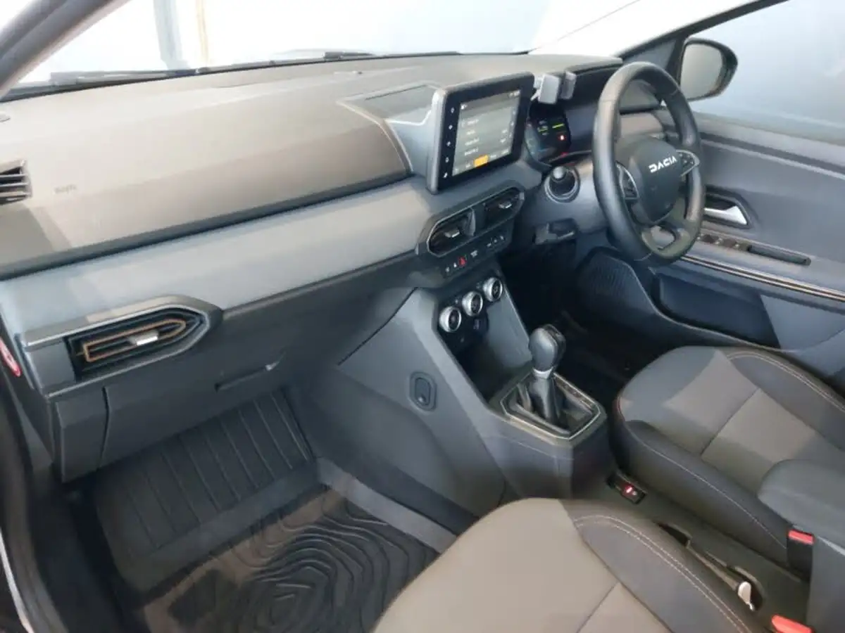 2024-dacia-jogger-16-tce-extreme-big-4