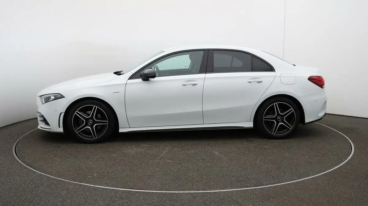2022-mercedes-benz-a-class-13-a180-amg-line-executive-edition-saloon-4d-7g-dct-big-4