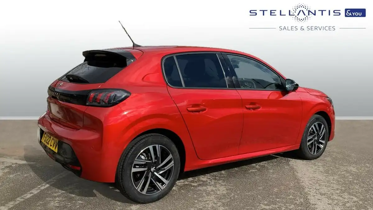 2022-peugeot-208-12-puretech-allure-premium-100bhp-big-2