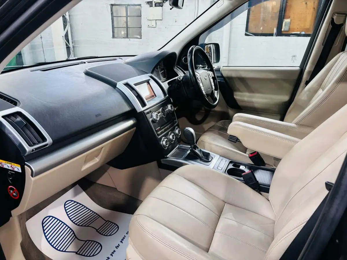 2013-land-rover-freelander-2-22sd4-xs-big-4