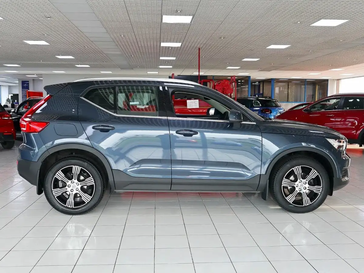 2022-volvo-xc40-15-t3-inscription-big-12