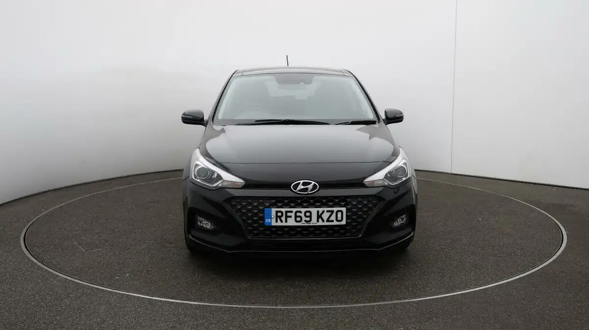 2020-hyundai-i20-12-premium-se-nav-big-35
