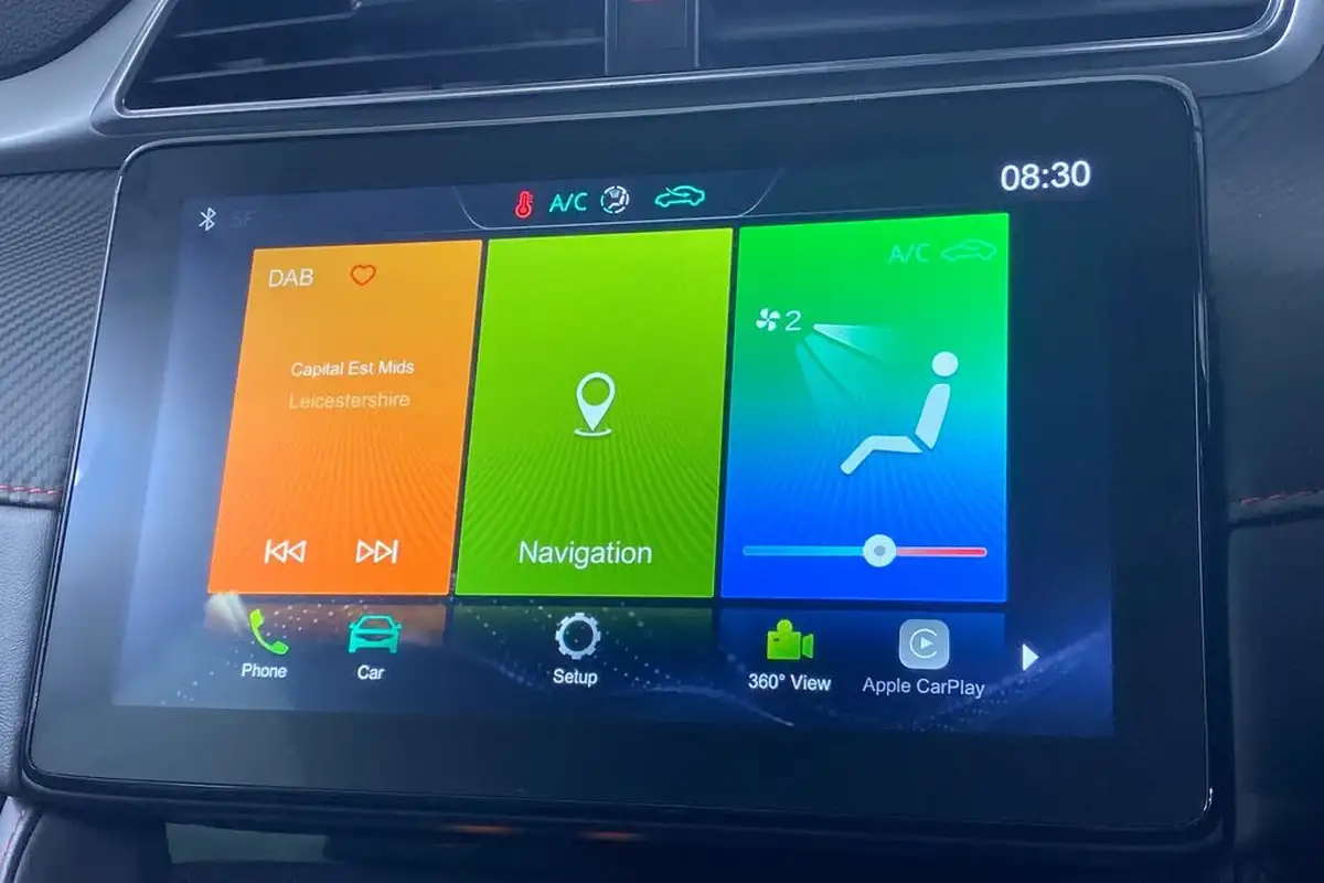 2023-mg-zs-suv-15-vti-tech-exclusive-big-15