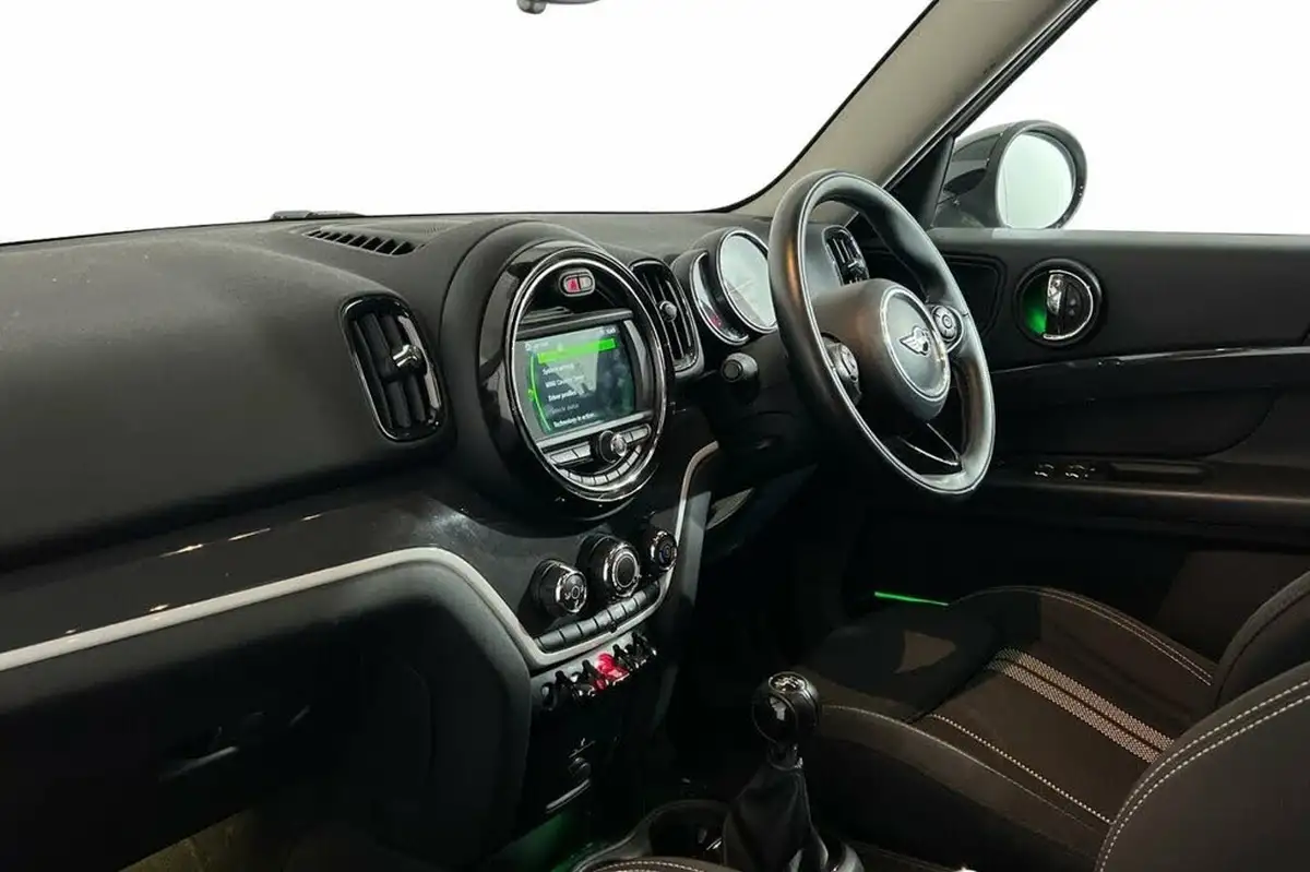 2018-mini-countryman-20-cooper-s-ss-big-8