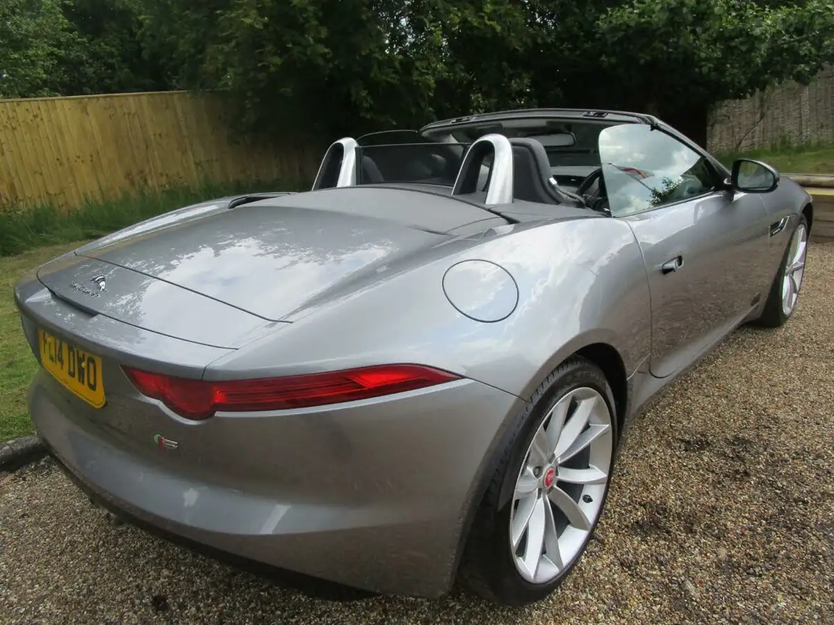 2014-jaguar-f-type-30-s-convertible-quickshift-big-9