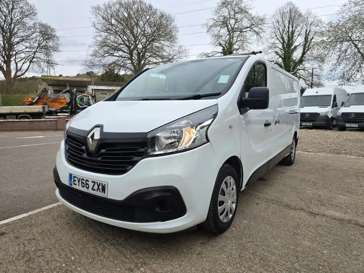 2017-renault-trafic-16dci-ll29-125-business-panel-big-1
