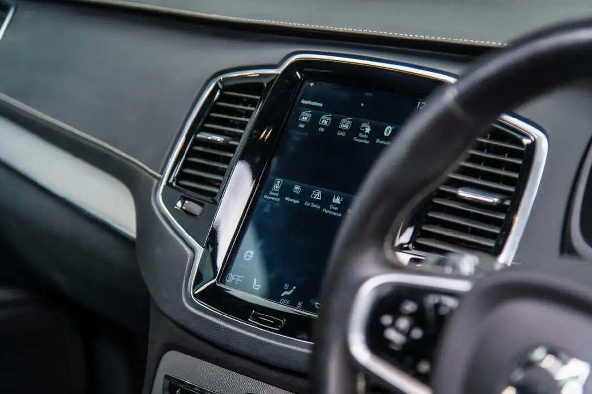 2019-volvo-xc90-20-t6-r-design-pro-awd-big-68