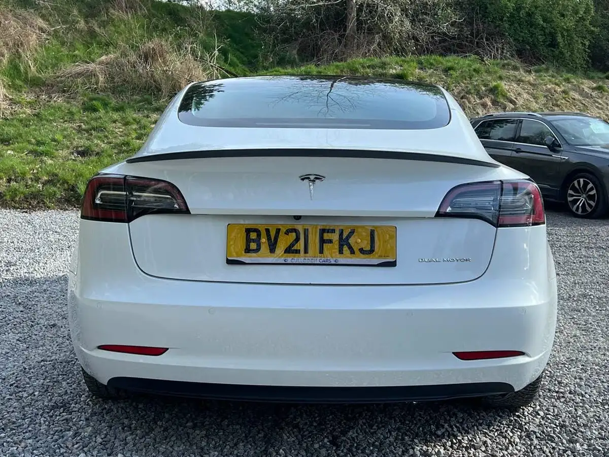 2021-tesla-model-3-e-long-range-4x4-big-3