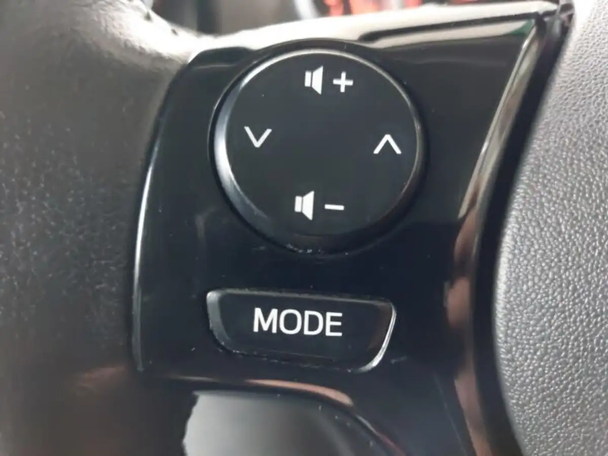 2017-toyota-aygo-10-vvt-i-x-press-71bhp-big-13