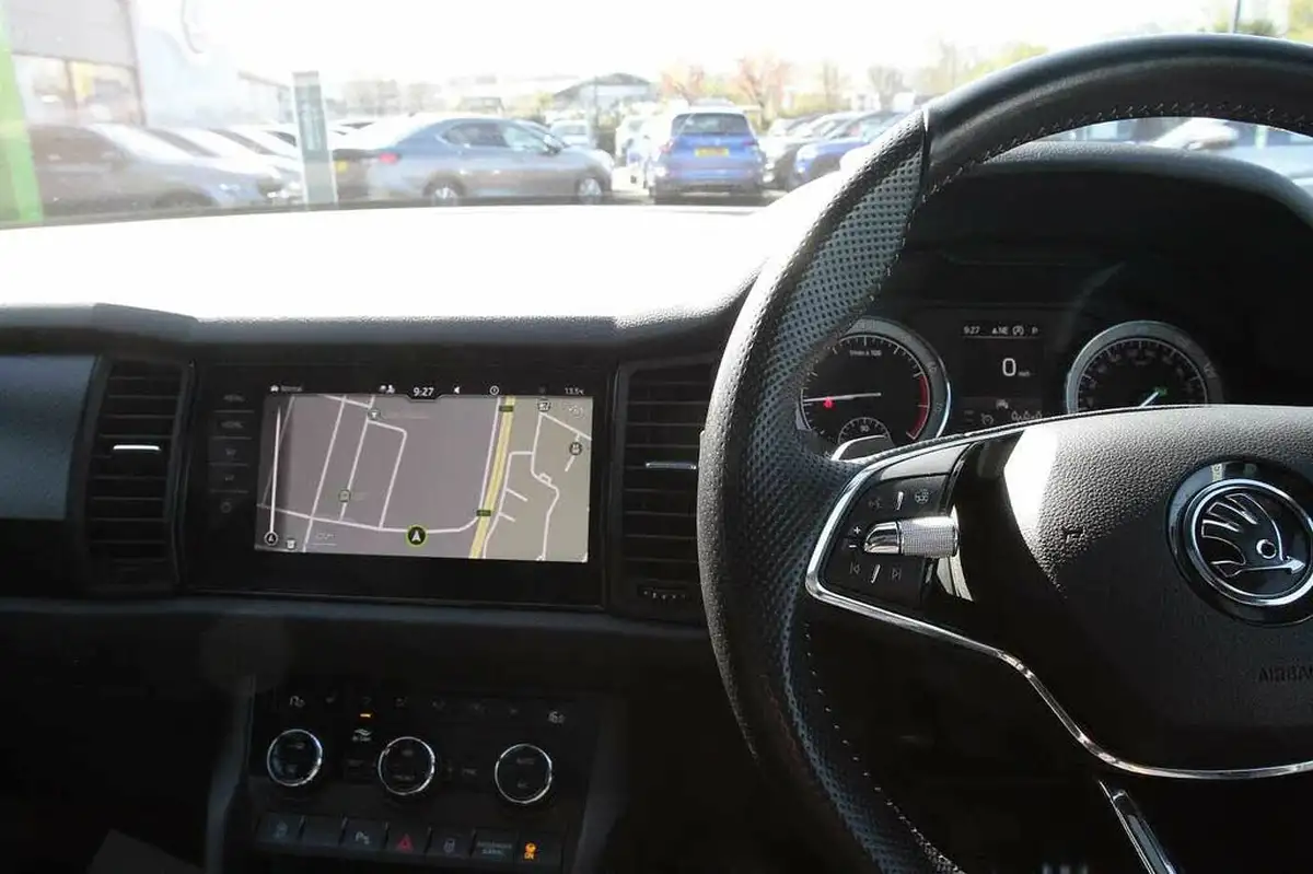 2021-skoda-kodiaq-20-tsi-sportline-big-17