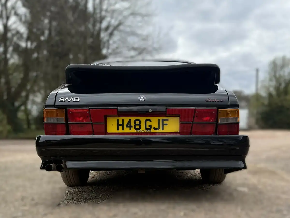 1991-saab-900-big-17