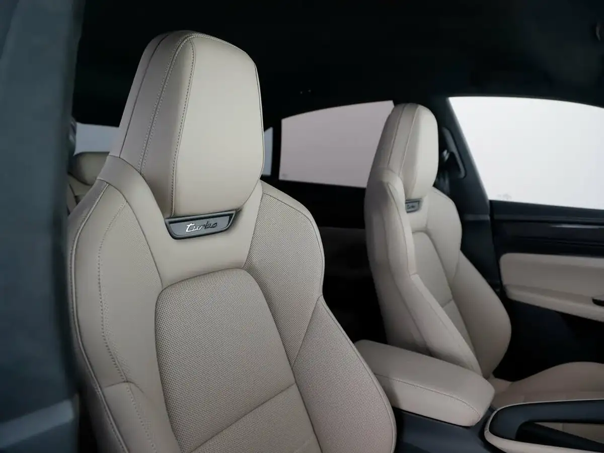 2025-porsche-macan-e-turbo-electric-big-12