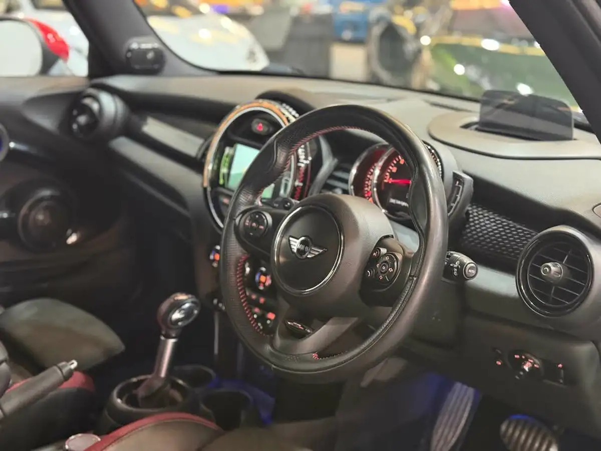2017-mini-cooper-20-cooper-jcw-sport-auto-big-33