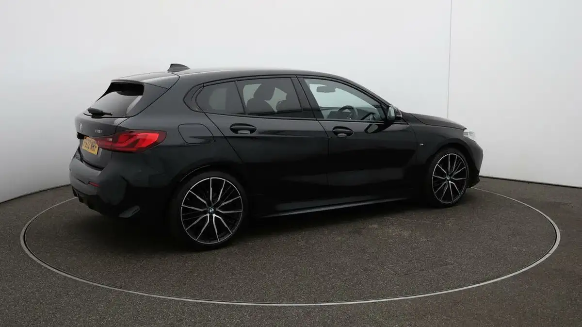 2022-bmw-1-series-15-118i-m-sport-lcp-dct-big-44