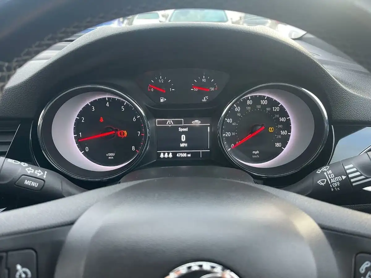 2017-vauxhall-astra-14i-16v-turbo-sri-vx-line-big-9